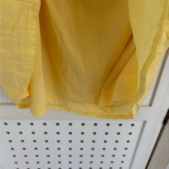 Chic Yellow Floral Embroidered Blouse - Picture 9 of 10